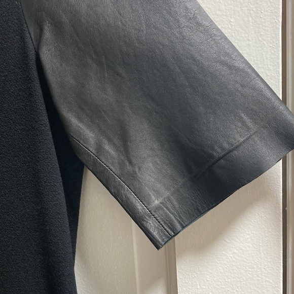 Last chance: VINCE black dress with leather sleeves - Picture 4 of 6